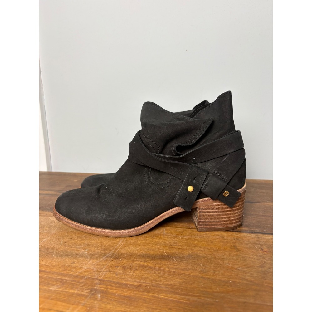 UGG 1019148 Black Suede Leather Buckle Strap Ankle Boots Womens 9.5 Western Boho